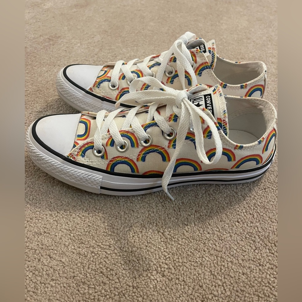 NWOT CONVERSE 🌈
